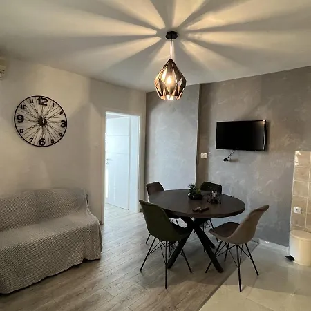 Apartment Apartments Lejla Podgora (Split-Dalmatia)